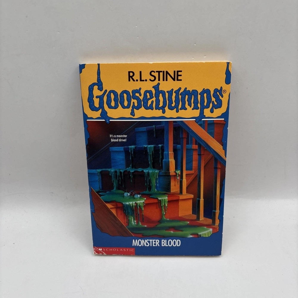 Monster Blood (Goosebumps, No‎ 3) - Paperback By Stine, R L - VERY GOOD